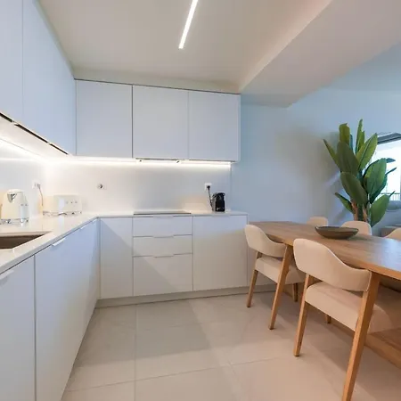 Luxury Seaview Bayline Апартаменты Армасан-де-Пера